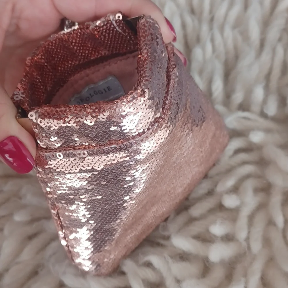 Anthropologie pouch - Picture 1 of 12